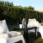 Golden Halcyon - Vila